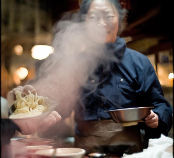 温暖传递，记沧州西站汉庭酒店餐饮部一位服务员的日常坚守